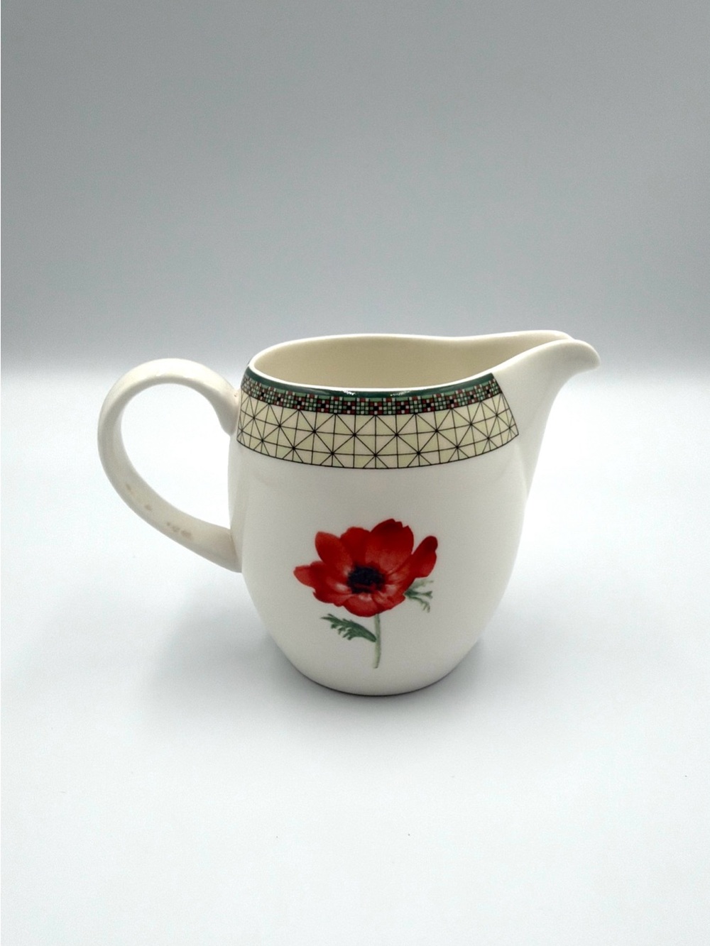 Mikasa Poppy Memory Y4002 Floral Fine China Creamer 8oz